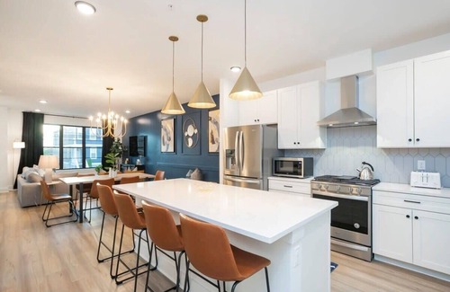 McFerrin Park House | 2 Mi to DT + King Beds & Garage