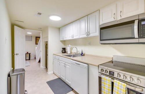 Bloomingdale Apartment | 2 Mi to Dtwn DC WFH-Friendly Apt