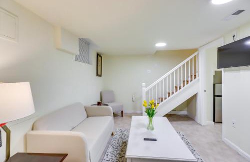 Bloomingdale Apartment | 2 Mi to Dtwn DC WFH-Friendly Apt