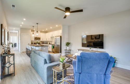 Durham House | 2 Mi to Duke and 3 Mi to Downtown Durham Townhome