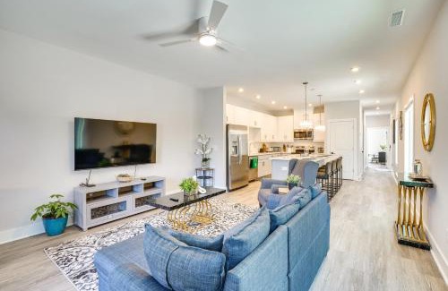 Durham House | 2 Mi to Duke University Townhome in Durham!