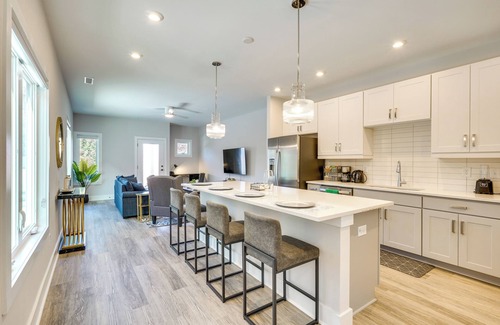 Durham House | 2 Mi to Duke University: Townhome in Durham!
