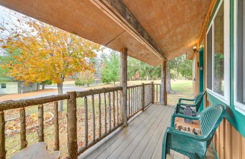 Peru House | 2 Mi to Lake Champlain Cabin with River Access!