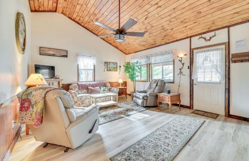 Peru House | 2 Mi to Lake Champlain Cabin with River Access!
