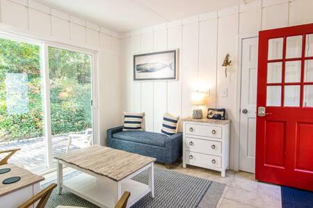 Dennis House | 2 Mi to Mayflower Beach Fire pit & AC
