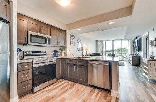 North Myrtle Beach Apartment | 2 Mi to Ocean Waterfront North Myrtle Beach Condo