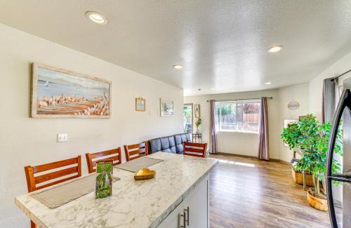Eureka House | 2 Mi to Old Town House with Grill in Eureka!