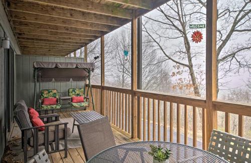 Notch Estates Apartment | 2 Mi to Silver Dollar City Reed Springs Condo