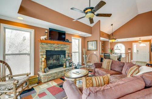 Beech Mountain House | 2 Mi to Ski Resort Beech Mtn Home with Fire Pit!