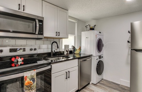 Columbia Apartment | 2 Mi to USC Campus: Peaceful Apartment w/Yard