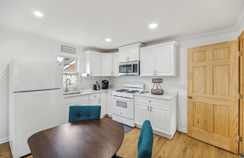 Norfolk Apartment | 2 miles from Virginia Beach 1-bedroom apartment