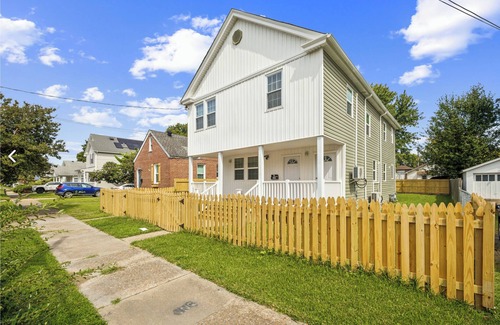 Norfolk Apartment | 2 miles from Virginia Beach 1-bedroom apartment