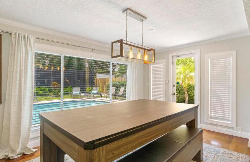 Deerfield Beach House | 2 miles to Beach~ Pool ~Cabana~ Pool Table