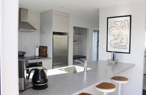 Havelock North House | 2-min walk to Havelock North Village