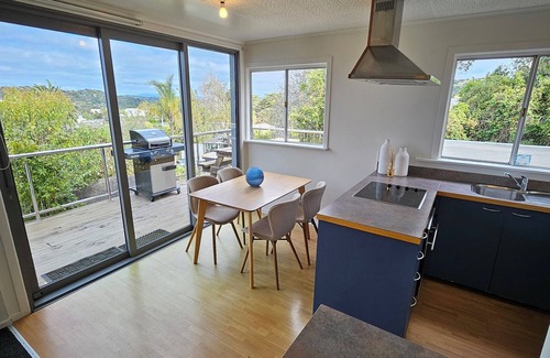 Blackpool House | 2 min walk to the shops,restaurants and bars with a hot tub