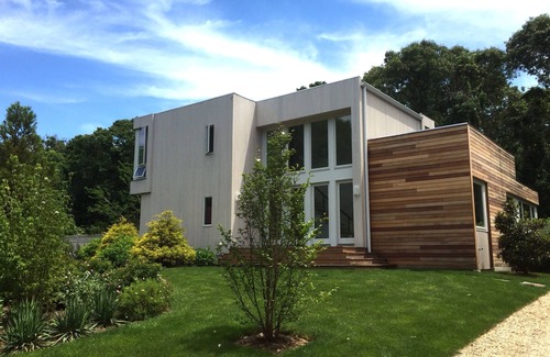 Sag Harbor House | 2 MINS to GLORIOUS LONG BEACH & 8 MINS HAMPTON CLASSIC