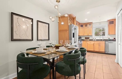 Old Town Alexandria House | 2 Mins to Waterfront - A Spacious Old Town Xcape