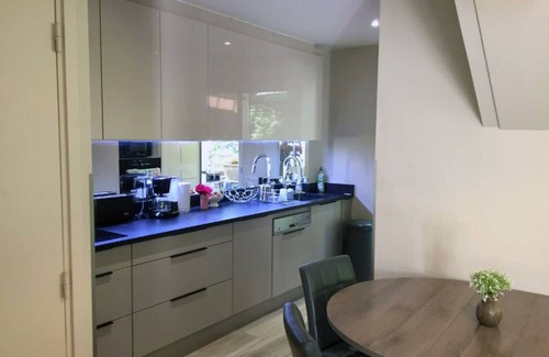La Bocca Villa | 2 minutes from the beach and commerce. Space parking private.
