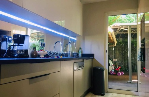 La Bocca Villa | 2 minutes from the beach and commerce. Space parking private.