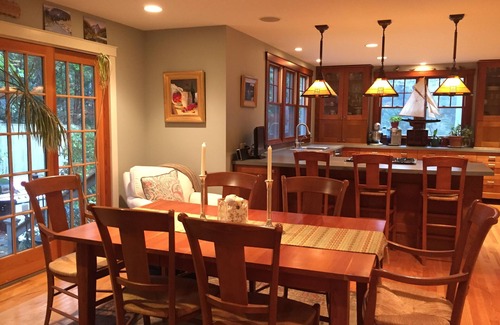 North Falmouth House | 2 minutes to Megansett, Old Silver Beaches and Bike Path in Historic Village