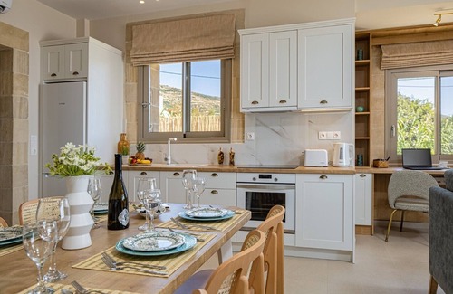 Falassarna Villa | 2 New Villas - Prive Pools-Walk to Falassarna Beach-FREE daily Breakfast & Clean