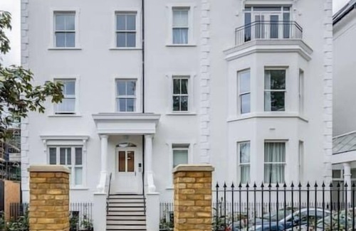 Surbiton Hill Apartment | 2 Newlands House - 3 bedroom apartment
