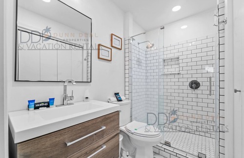 Biloxi Condo | 2 Oak Shores STUDIO Just a short walk to the beach!
