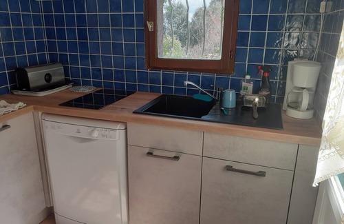 Porto-Vecchio Apartment | 2-person air-conditioned apartment 35 m2 pool, mountain and sea views.