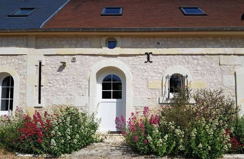 Vallieres-les-Grandes House | 2-person gîte near Amboise, Beauval Zoo Park and the Loire castles,
