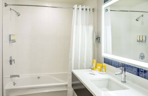 West End Hotel | 2 Pet-Friendly Units! w/Pool, Close to USS Constitution Museum, Charlestown!