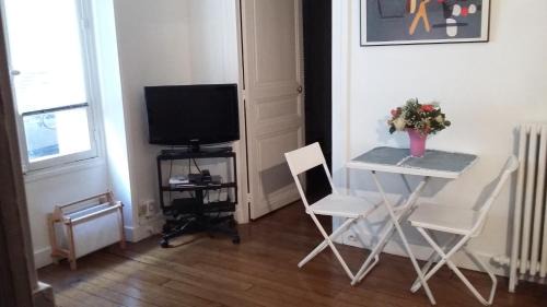 Saint-Thomas-d'Aquin Apartment | 2 pièces Faubourg Saint Germain Paris 7