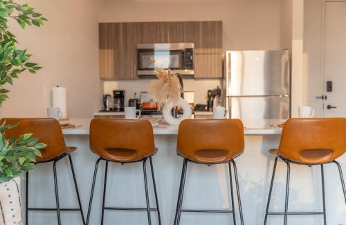 East Orange Apartment | 2 Queen Bed with Free Parking, NYC View, Near Train Station