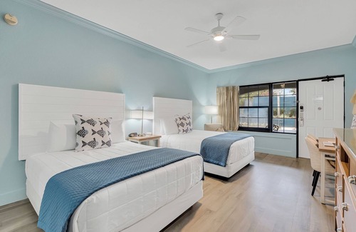 Crystal Beach Hotel | 2 Queen Beds/Hotel that is Steps from the Beach/Dog Friendly!