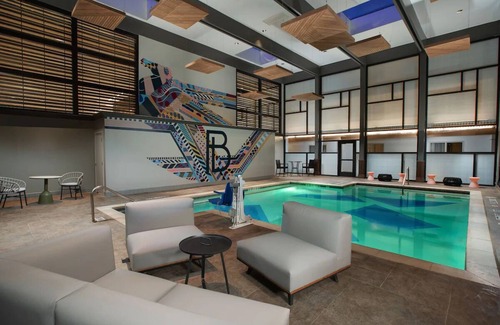Northeast Dallas House | 2 Queen Beds Room in the Heart of Dallas, The Beeman Hotel, Live Music