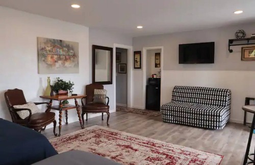 Eiber Apartment | 2 Rockleys Family Suite EV Charging Availible