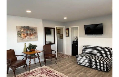 Eiber Apartment | 2 Rockleys Family Suite EV Charging Availible