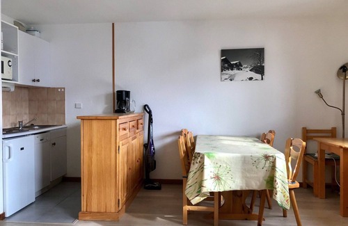 Vallandry Apartment | 2-Room Apartment, 6 pax, Vallandry, Near Slopes & Shops, Pets, TV