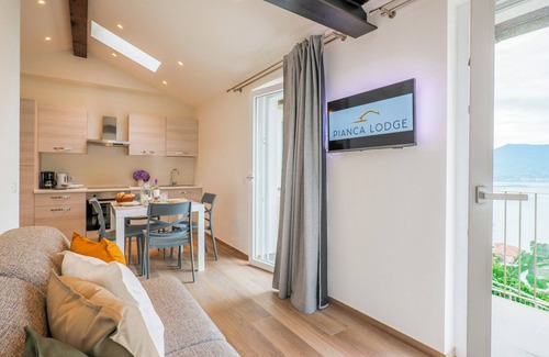 Piancassone Apartment | 2-room apartment with balcony and dream lake view