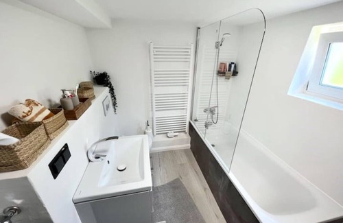 Sahlkamp House | 2 room apartment, comfortable, king size bed, TV