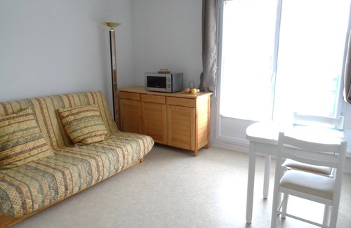 Port Guillaume Apartment | 2-room apartment with pool and parking in Dives-sur-Mer