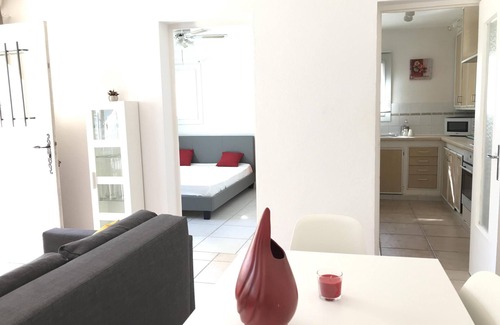 Boulouris-sur-Mer Apartment | 2 room apartment of 45m2 in villa St Raphael Boulouris