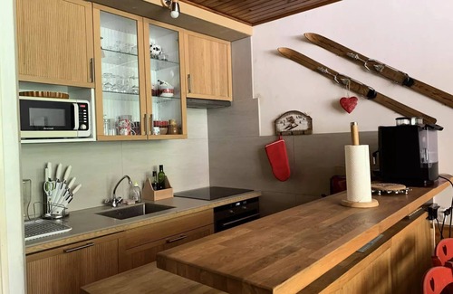 Pra Loup Apartment | 2-room apartment for 6 people, south-facing with balcony and view of the slopes