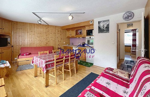 Valloire Apartment | 2 rooms 4 or 5 people Collective parking Closed
