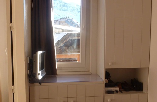 Avoriaz Apartment | 2 rooms, sleeps 4-5, ideally located at the Fontaines Blanches