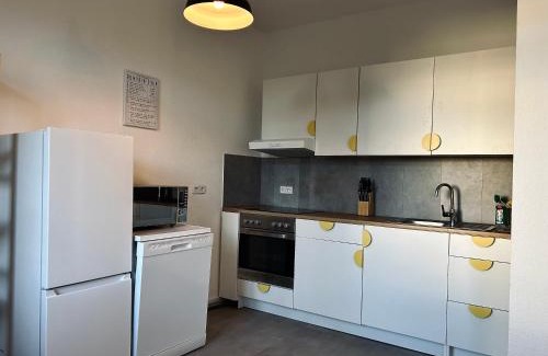 Volkmarsdorf Apartment | 2 Schlafzimmer-Balkon-Küche-Parkplatz-Designerbad