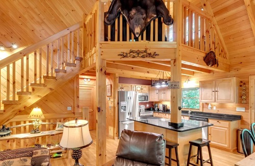 Maggie Valley Cabin | 2 Side-By-Side Cabins/Sleeps 25/Hot Tubs/Fire Pits/Pool Table/Easy access