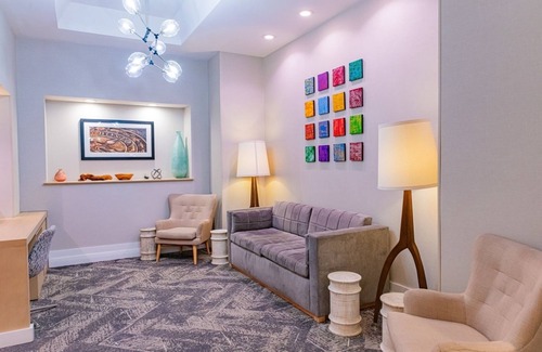 Medical Center Area Hotel | 2 Spacious Family Rooms with Modern Amenities Near Top Hospitals - Parking