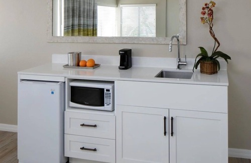 Islamorada Resort | 2 Spacious Garden Suite w/Kitchenette | Outdoor Pool + Beach Access
