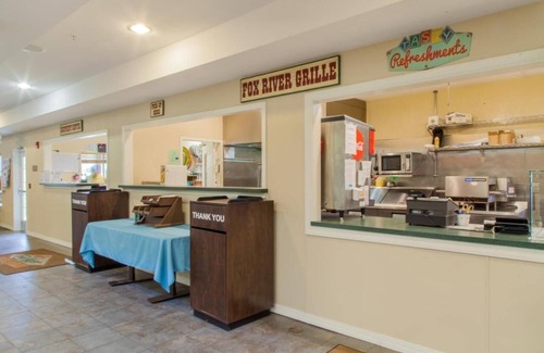 Sheridan House | 2 Spacious Villas w/Living Area & Kitchen | Balcony w/Scenic View