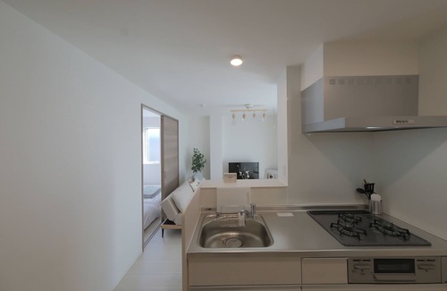 Nakano Apartment | 2 stops, 5 minutes to Ikebukuro; 7 stops, 15 minutes to Shinjuku; brand-new 1LDK